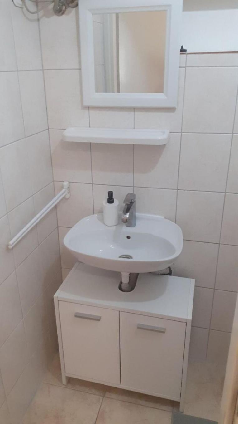 Apartments Dobri - 500M From Beach Nin Exterior photo